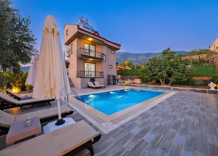 Moonshine Family Friendly Private